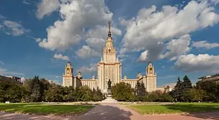 Главное здание МГУ — Социалистический реализм