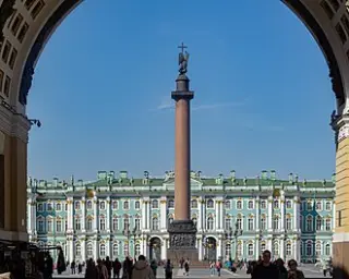 Александровская колонна — Ампир