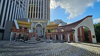 Пьяцца д’Италия — Постмодернизм и деконструктивизм