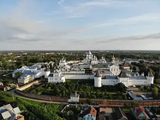 Ростовский кремль — Узорочье и нарышкинское барокко