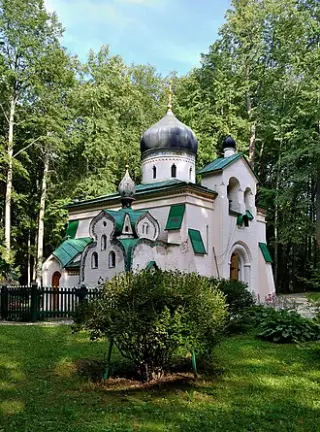Церковь в Абрамцеве — Русский и неорусский стиль