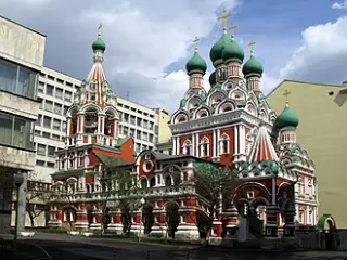 Церковь Троицы в Никитниках — Узорочье и нарышкинское барокко